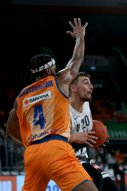 是他迈向N 是他迈向N