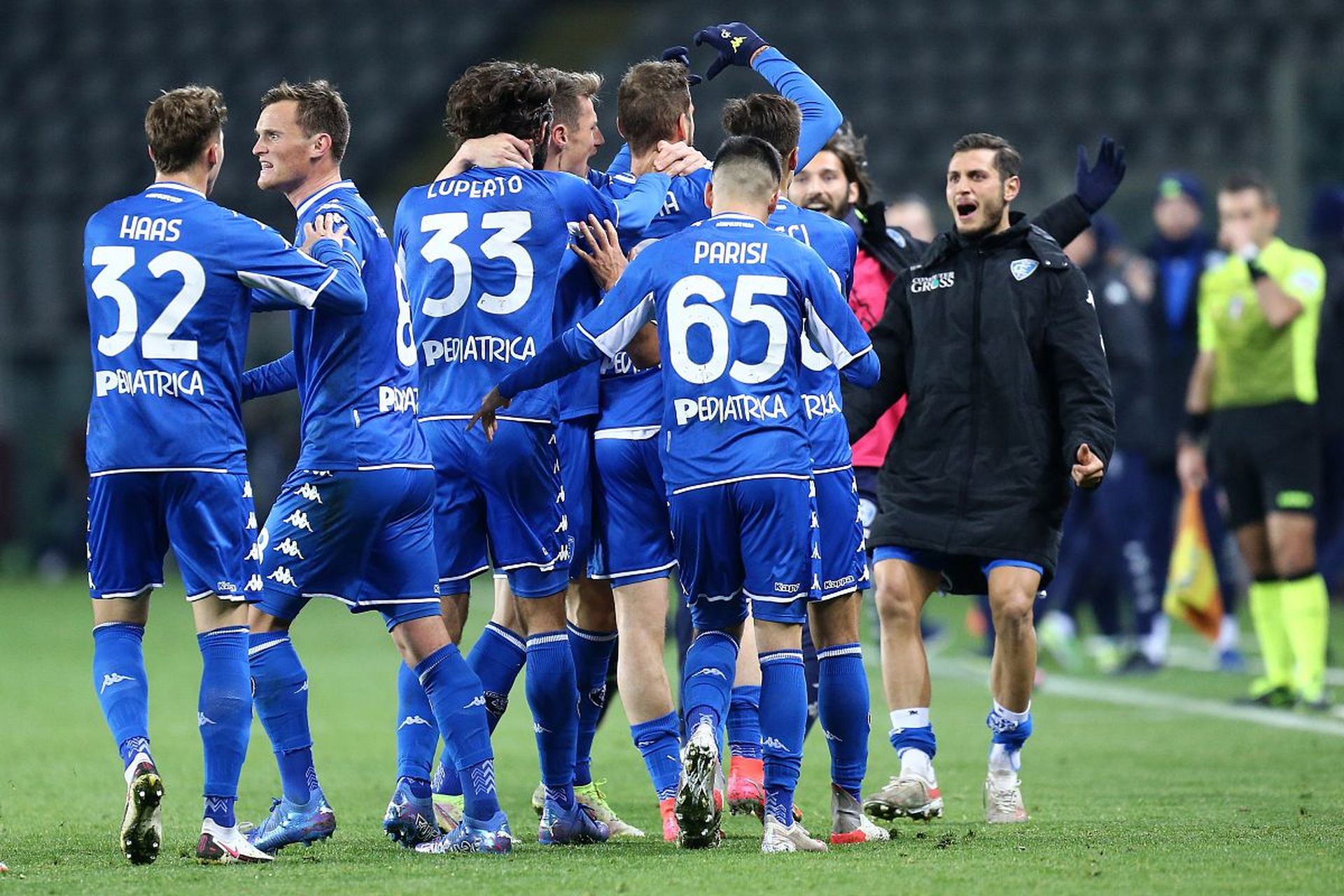 随着中国足 随着中国足