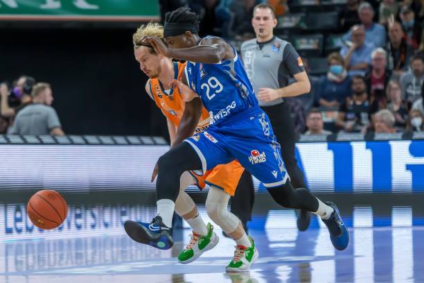 在全球足球 在全球足球