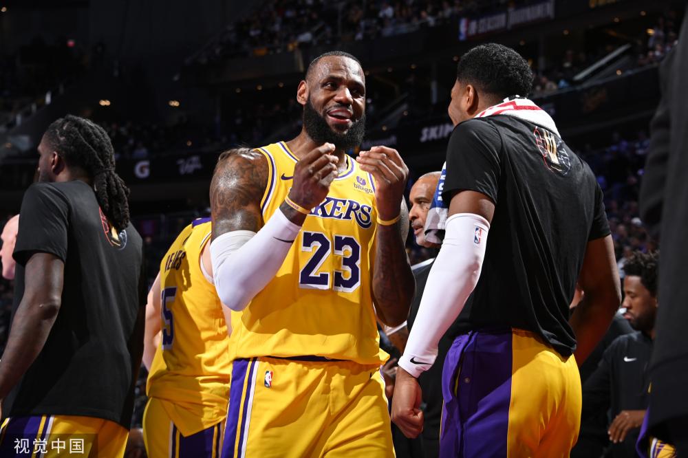 的舞台上 的舞台上